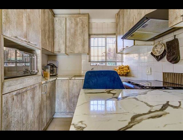 3 BEDROOM TOWNHOUSE FOR SALE IN BIRCHLEIGH
